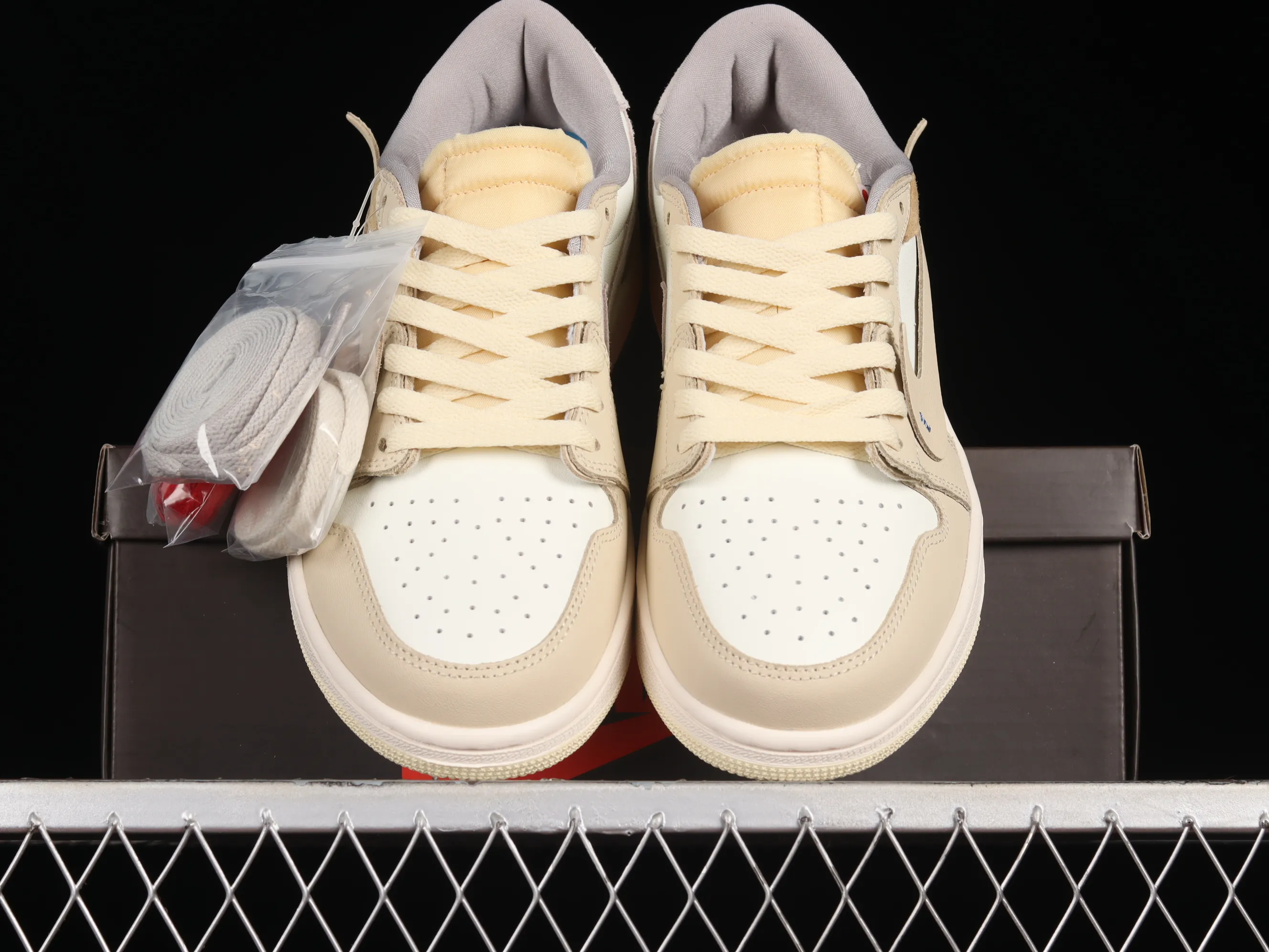 All categories Air Jordan Jordan series basketball shoes Air Jordan 1 Low Off White x Air Jordan 1 Low "Custom" AJ1 Joe 1 beige joint cultural low-top casual sneakers CZ0790-102